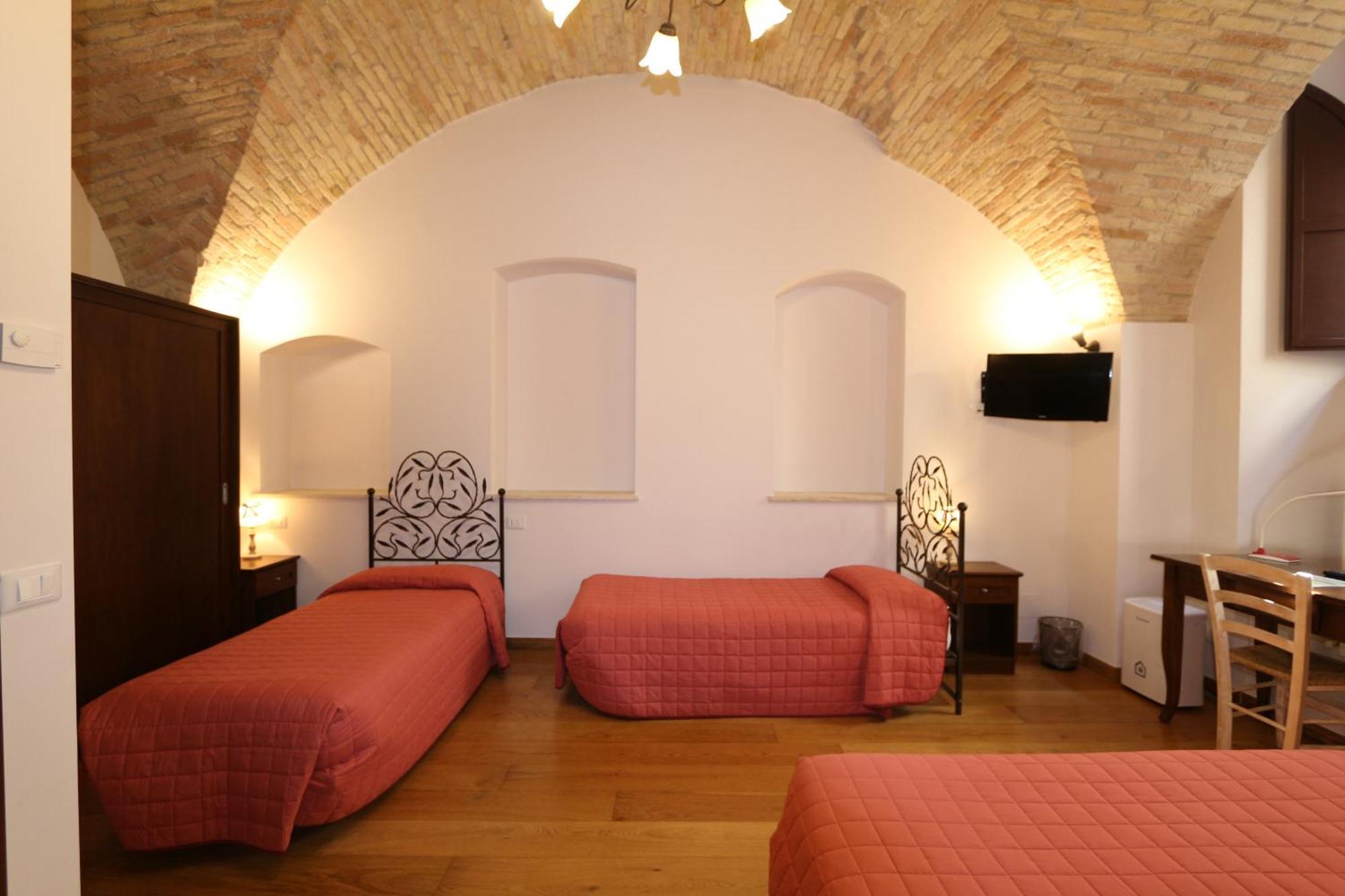 La Casina Colorata Hotel Assisi Exterior photo