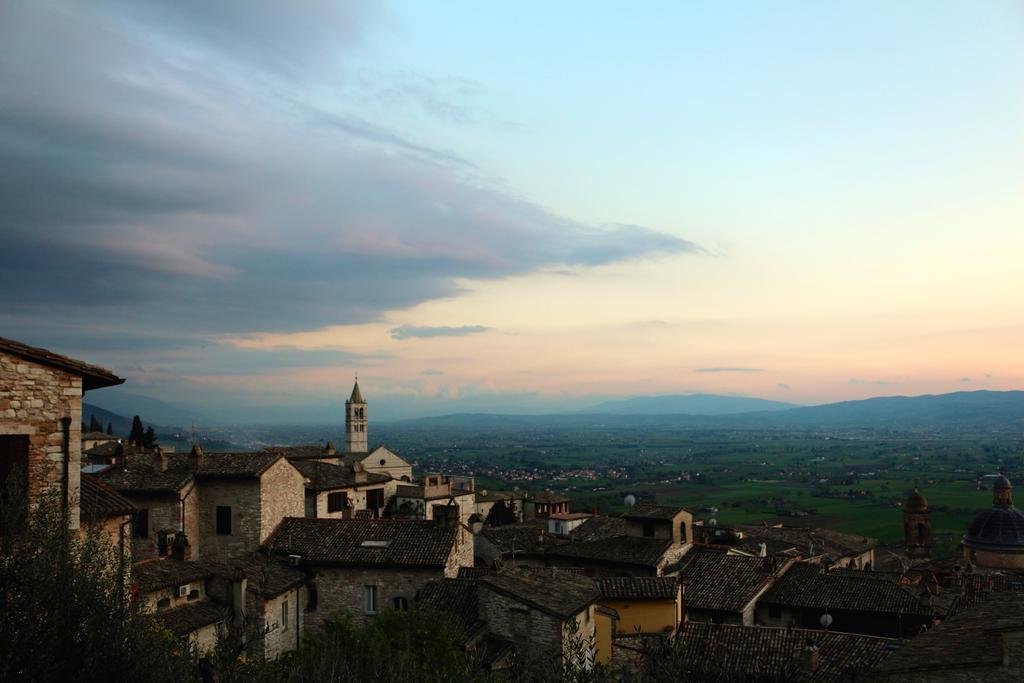 La Casina Colorata Hotel Assisi Exterior photo